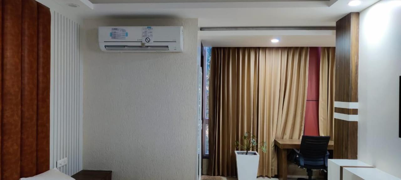 Hotel Maira デヘラードゥーン エクステリア 写真