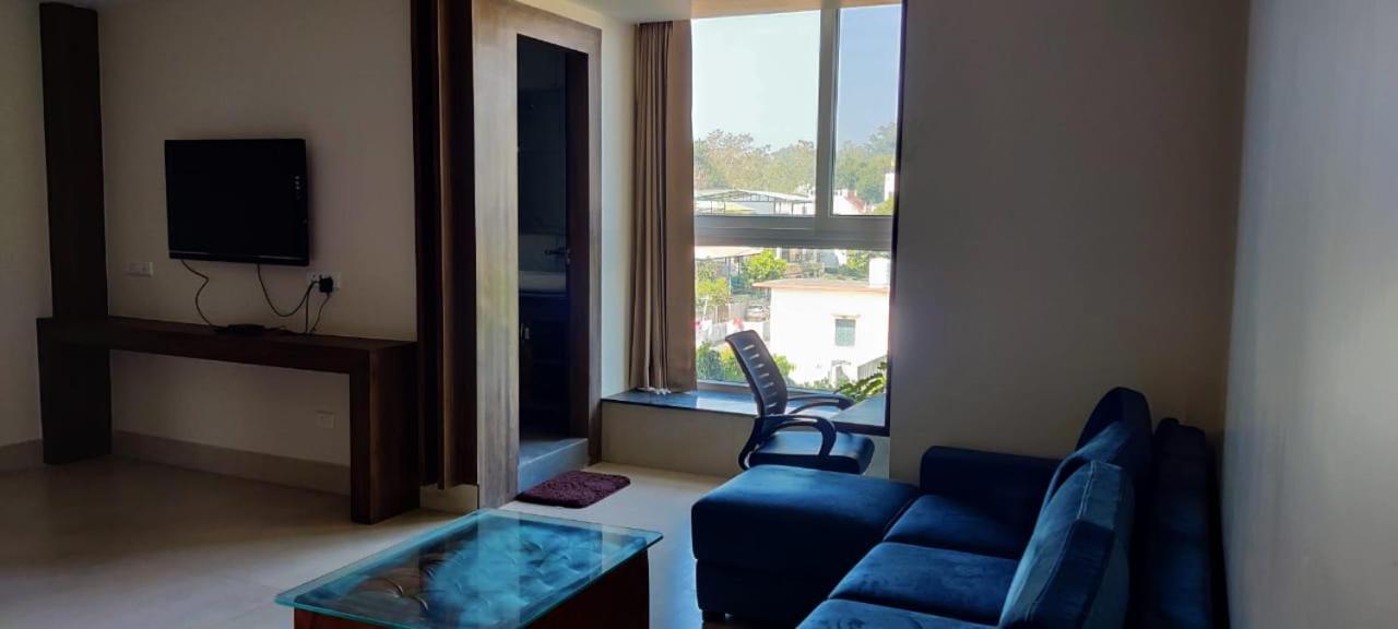 Hotel Maira デヘラードゥーン エクステリア 写真